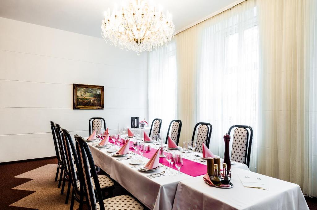 ברנו Hotel Slavia מראה חיצוני תמונה