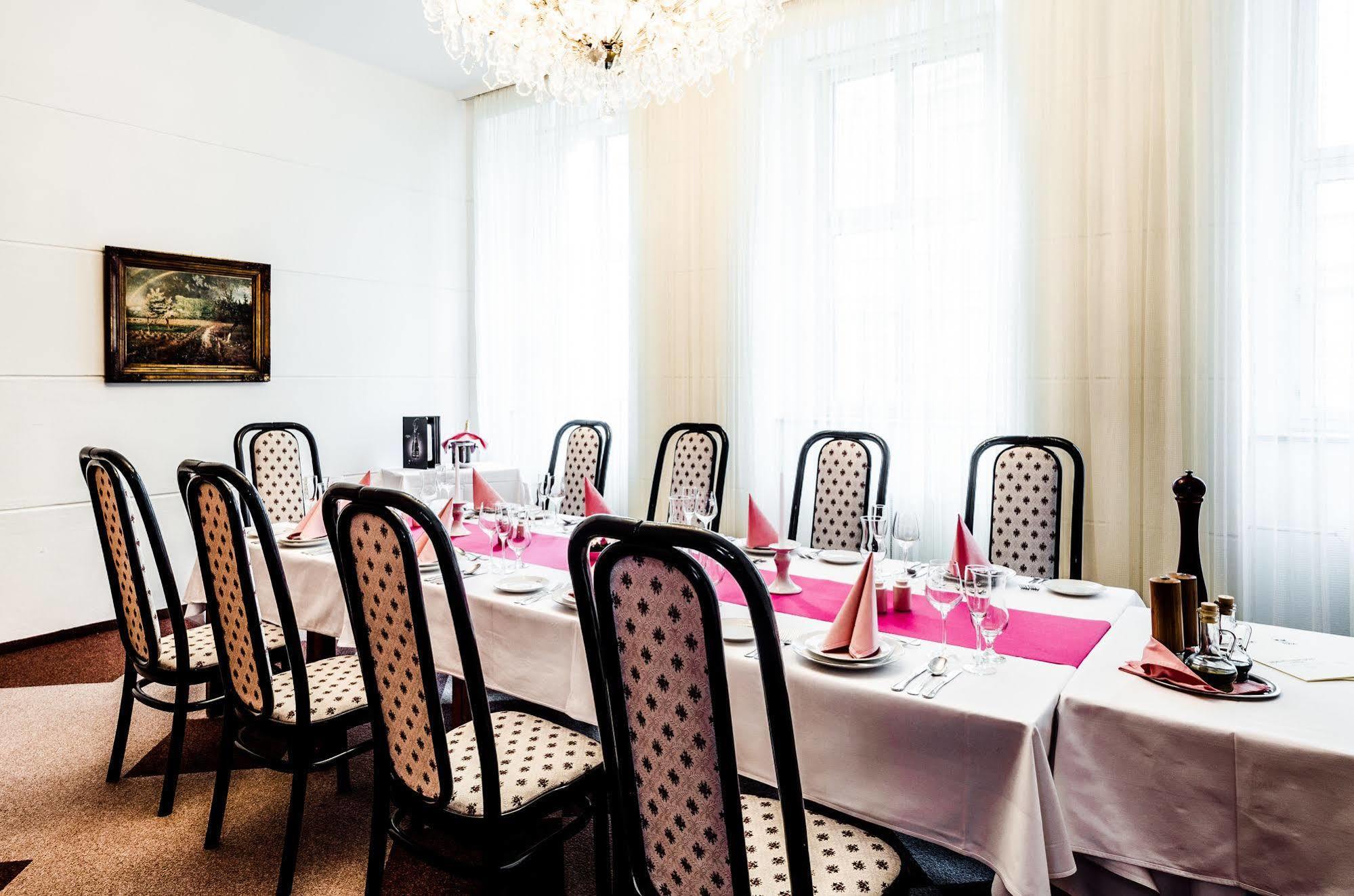 ברנו Hotel Slavia מראה חיצוני תמונה
